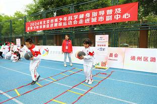 斯波：小海梅-哈克斯不会随队前往客场 他会被列入每日观察名单